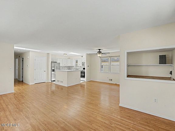 4th image of 104 Laurel Avenue
