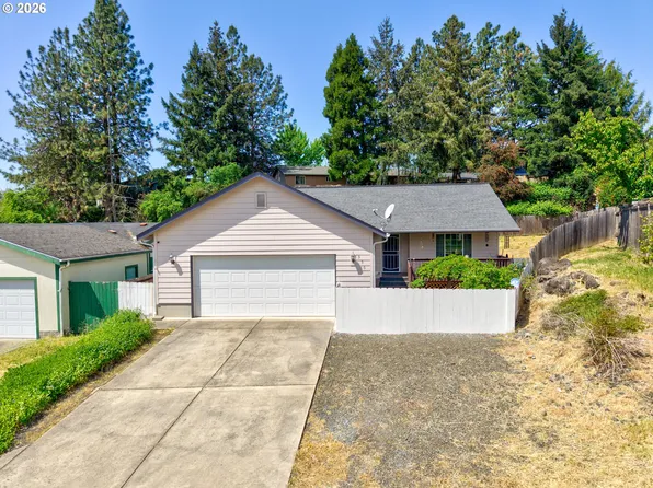 356 Dark Horse St, Roseburg, OR 97471