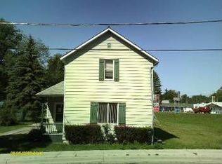511 N Grove St, Standish, MI 48658