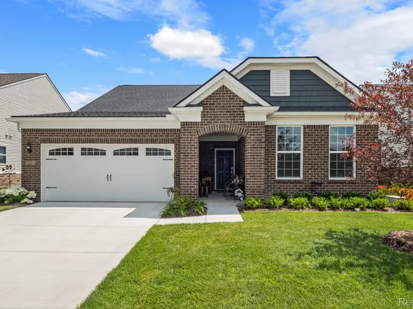 5681 Lewiston Rd, Canton, MI 48188