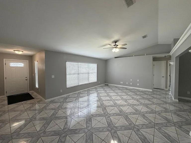 7750 SE 150th Ave — Photo 5