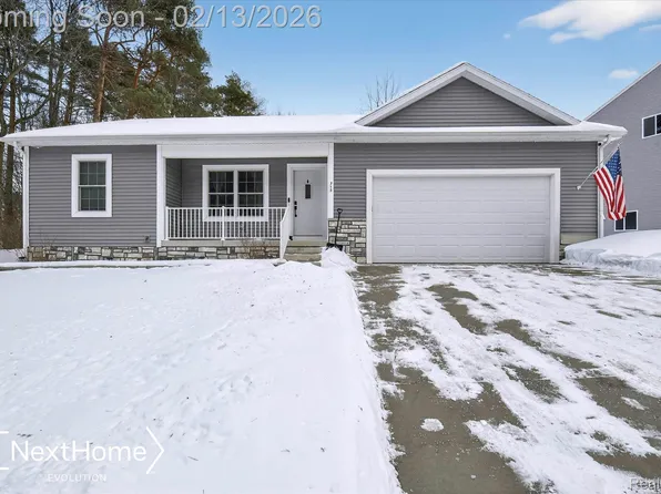 715 Glen Oak Dr, Manchester, MI 48158