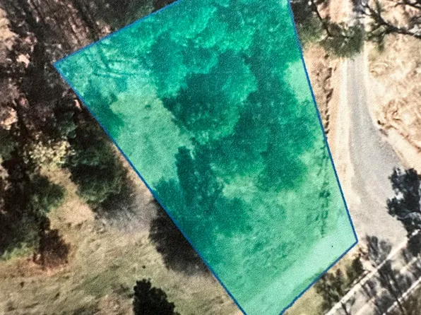 E Henderson Rd, Boaz, AL 35957