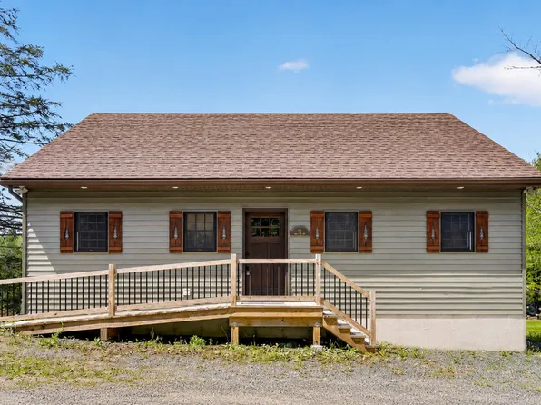78 Lake Camp Way, Cropseyville, NY 12052