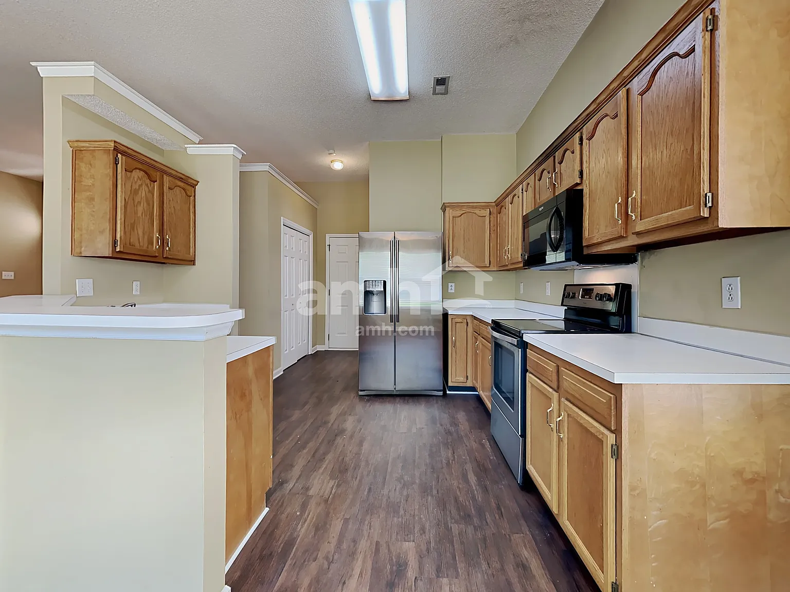 3 bed, 2.0 bath, 1621 sqft, $2,155 — Photo 4