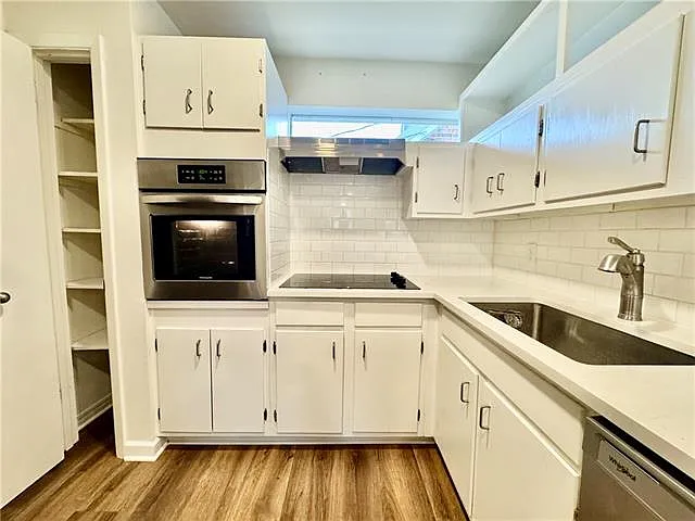 5116 Avron Blvd — Photo 8