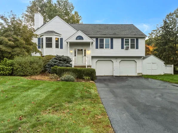 6 Clover Hill Rd, Sutton, MA 01590