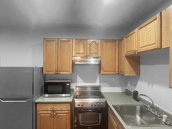 3rd image of 1001 Saint Paul St Unit 12A