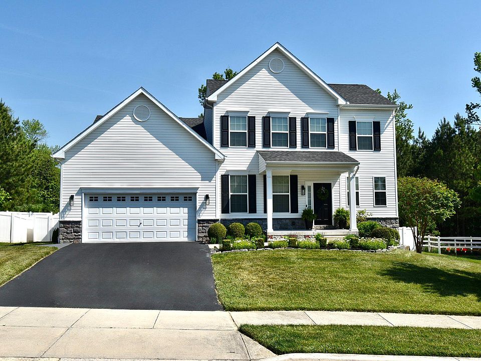 1st image of 452 Welsh Hill Rd