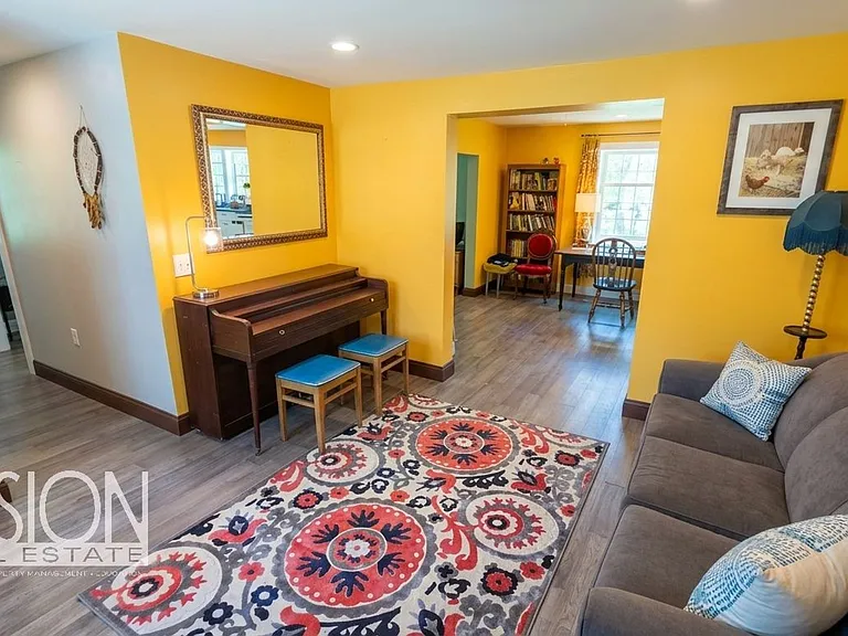 282 Ethan Allen Pkwy #1 — Photo 46