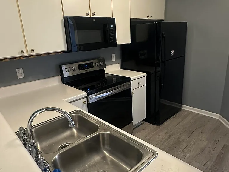 320 Bubble Creek Ct #7 — Photo 12
