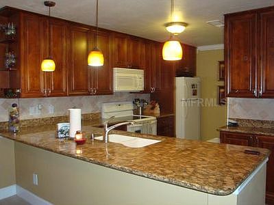 2nd image of 640 Kenwick 105 Cir #105