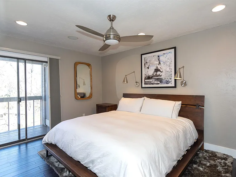 2410 Enfield Rd #10 — Photo 23