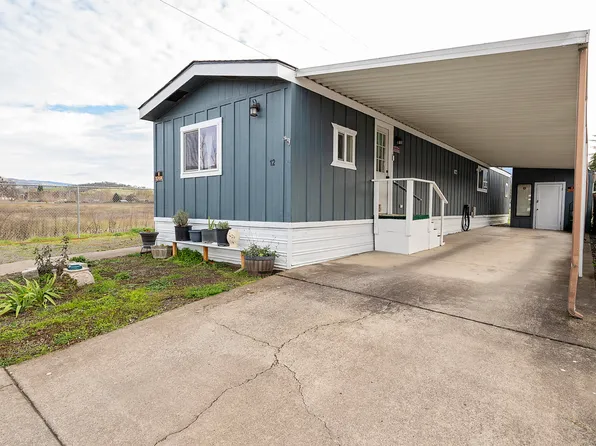 4729 S Pacific Hwy Unit 12, Phoenix, OR 97535