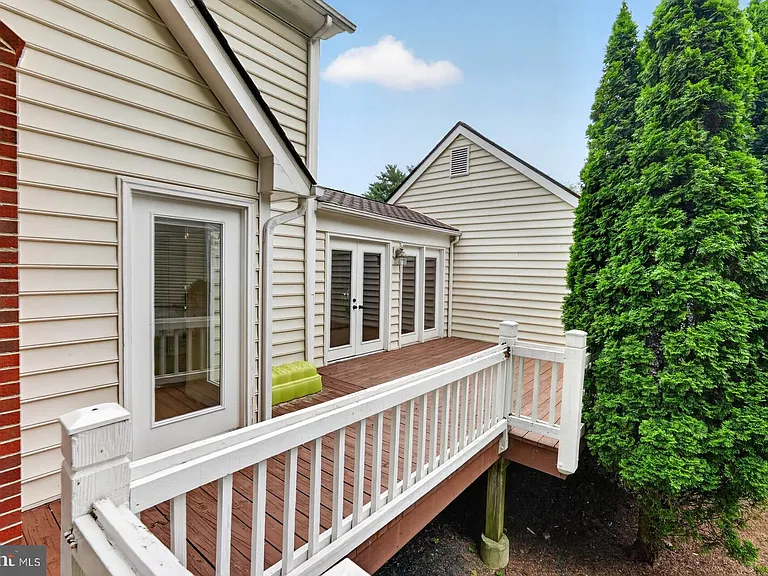 5402 Ashcomb Ct — Photo 44