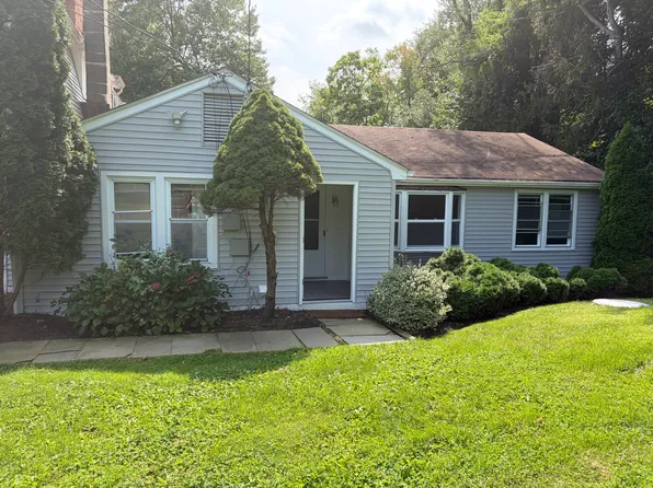121 Westport Rd Unit 2, Wilton, CT 06897