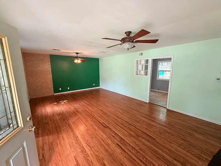 260 Stewart Ave — Photo 4