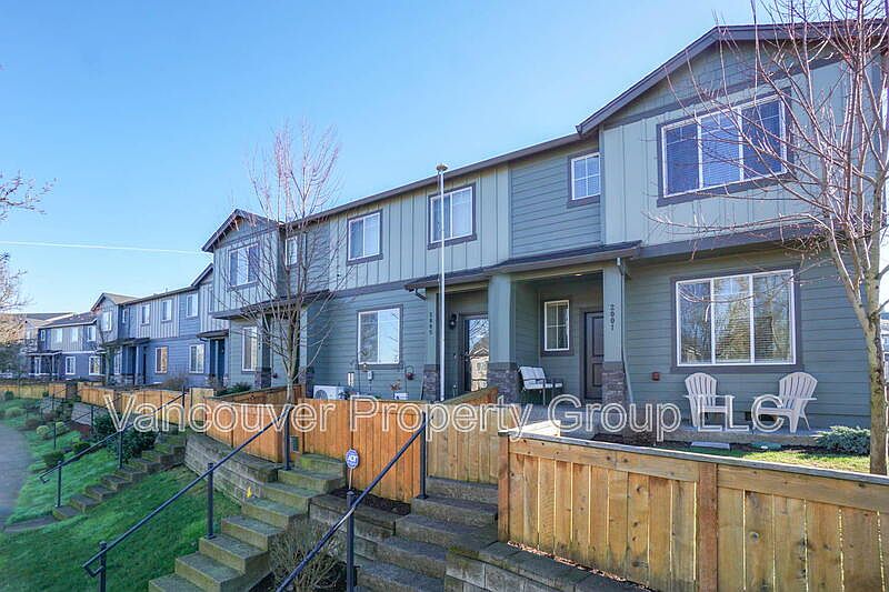 1st image of 2001 NE Four Seasons Ln