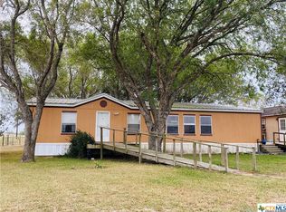 1542 Givens Rd, Victoria, TX 77905