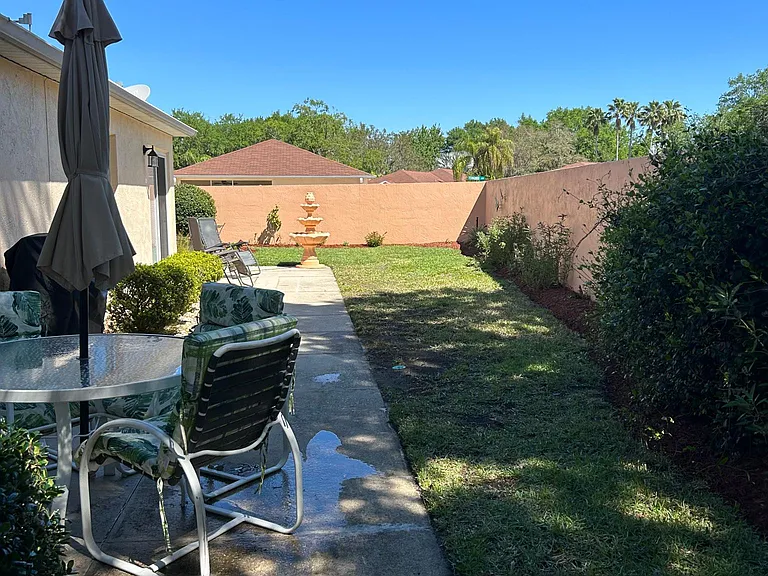1201 Flores Ave — Photo 5