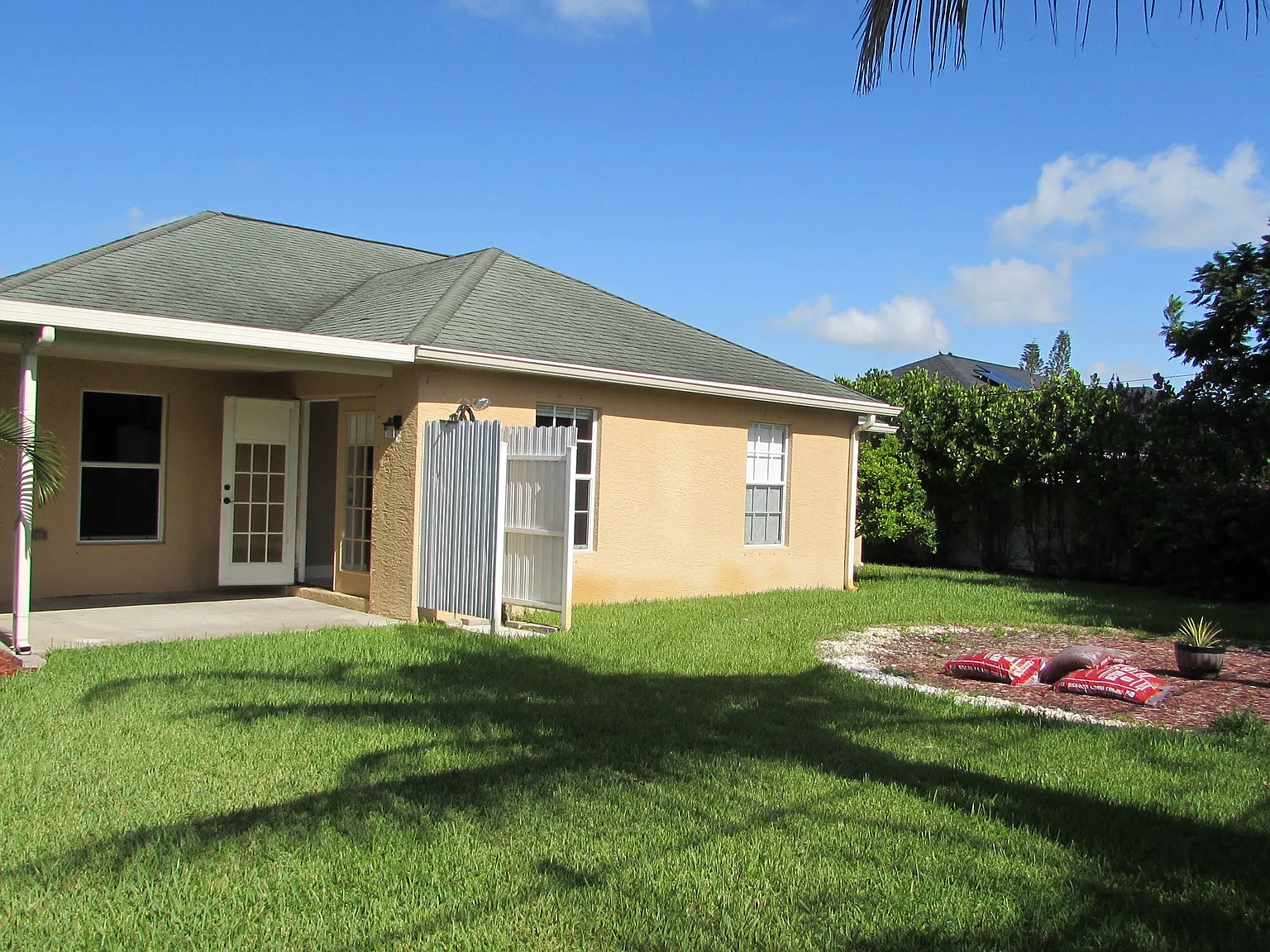 3 bed, 1974 sqft, $2,800 — Photo 3