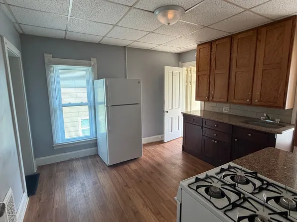 914 Washington St #3, Cedar Falls, IA 50613