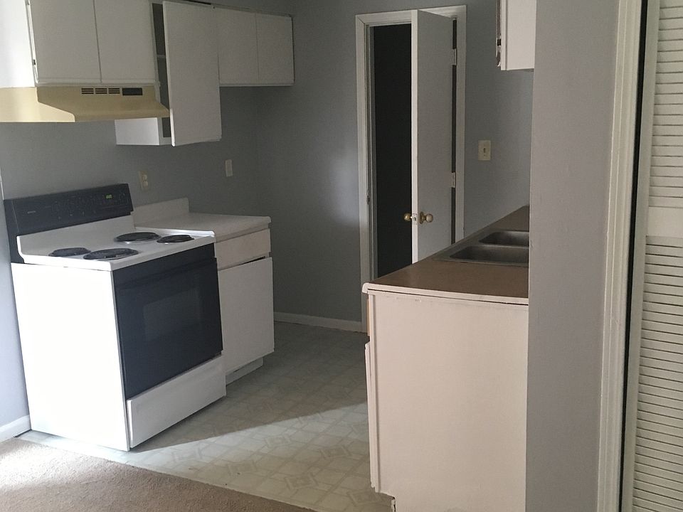 1st image of 3035 Oxford Ln