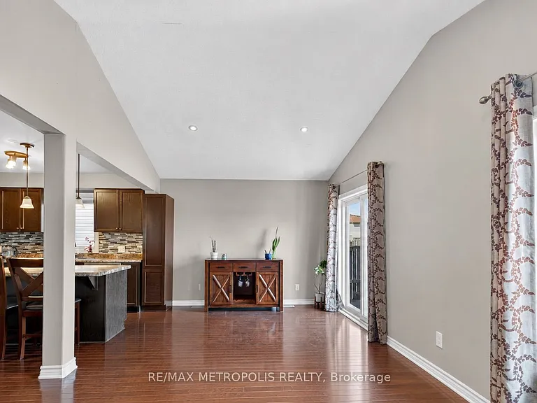 1276 Atkinson St — Photo 7