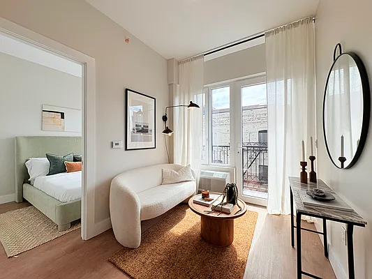 Rented by EXR | media 11