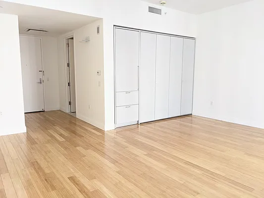 Rented by Douglas Elliman | media 41