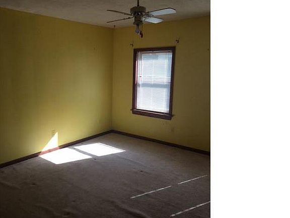 5th image of 116 Boone St