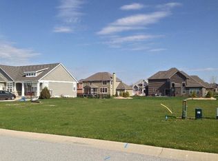 1352 Treviso Bay Dr, Valparaiso, IN 46385