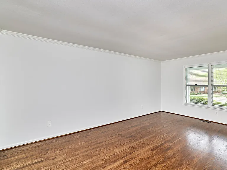 668 Stablestone Dr — Photo 9