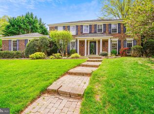 9000 Hunting Horn Ln, Potomac, MD 20854