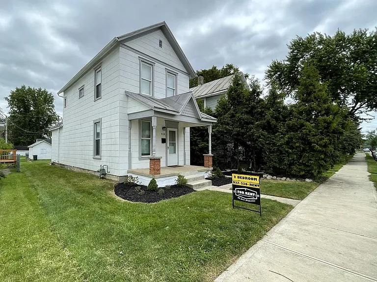 918 E Pearl St — Photo 11