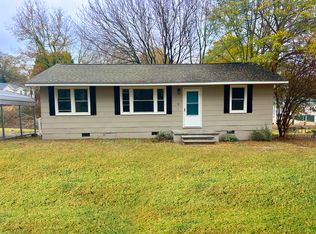 5 Pine Ln, Inman, SC 29349