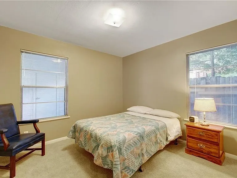 507 Bellevue Pl #B — Photo 17