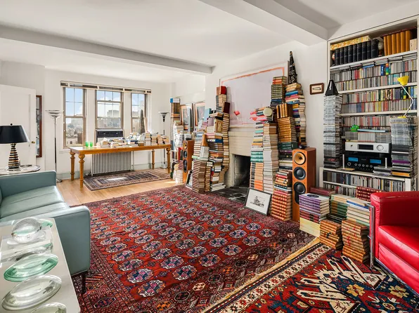 45 Christopher Street image 1 of 8