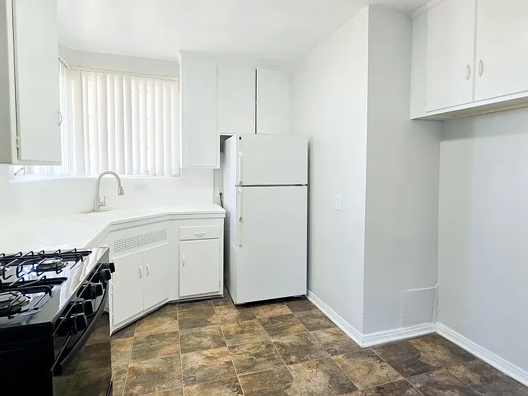 478 Landfair Ave — Photo 40