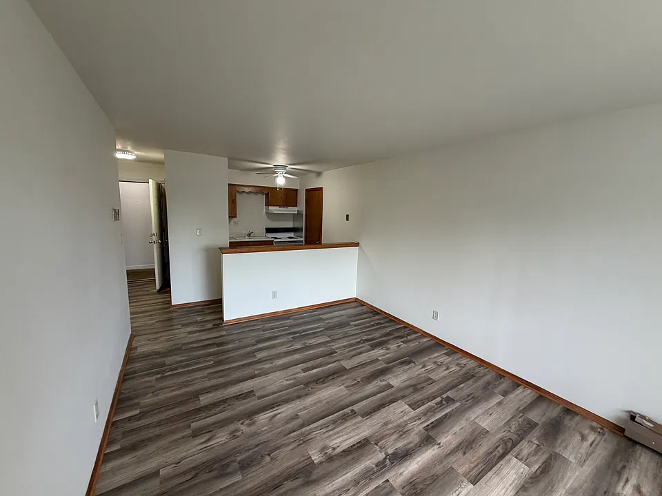 8423 W Oklahoma Ave #14