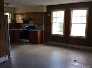 20213 Rocky Hill Rd, Bayside, NY 11361