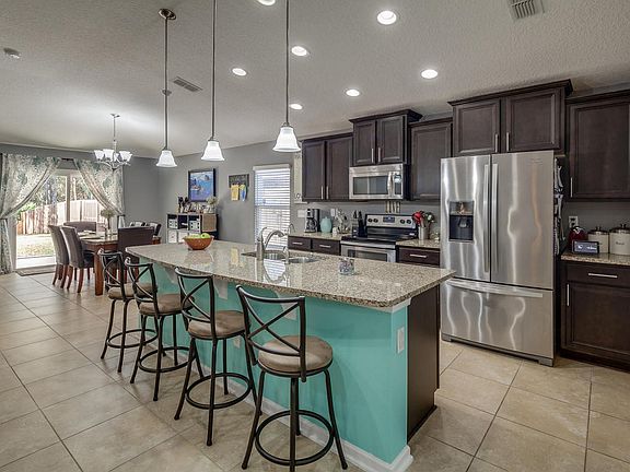 4th image of 268 Timberwood Dr