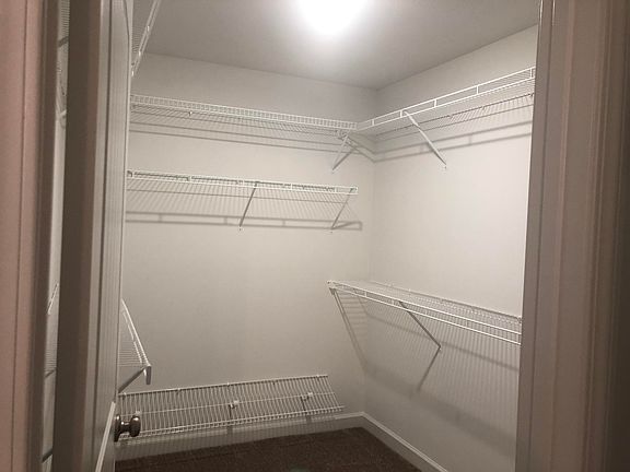 5th image of 206 Riverbank Way