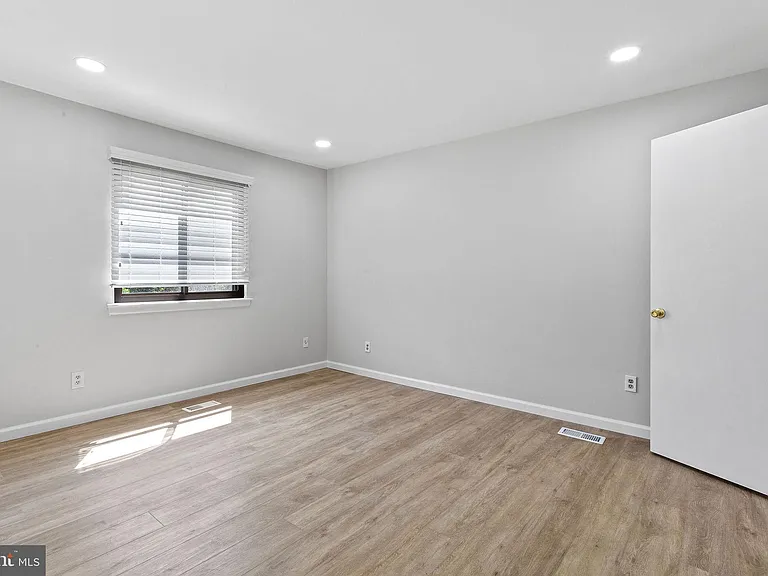 1505 Woodhollow Dr — Photo 12