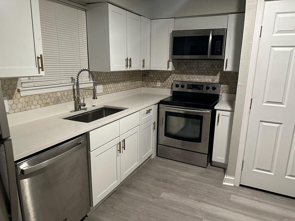 1st image of 243 Trellis Pl
