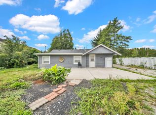 11394 240th St, Maple Ridge, BC V2W 0B4