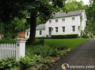 67 Hollow Rd, Stony Brook, NY 11790