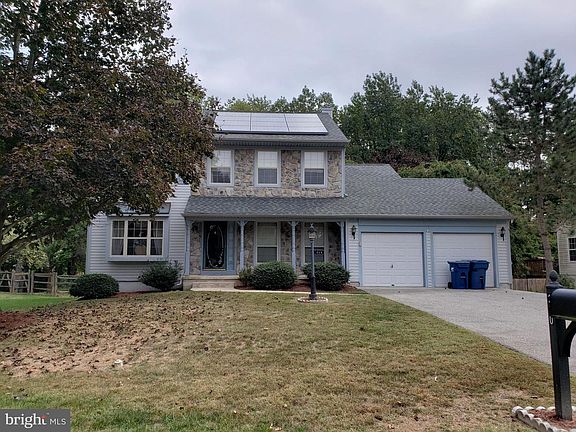 2nd image of 210 Timber Knoll Dr