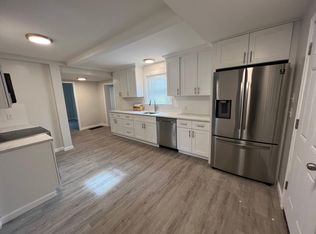 8 Sunset Rd, Wayland, MA 01778