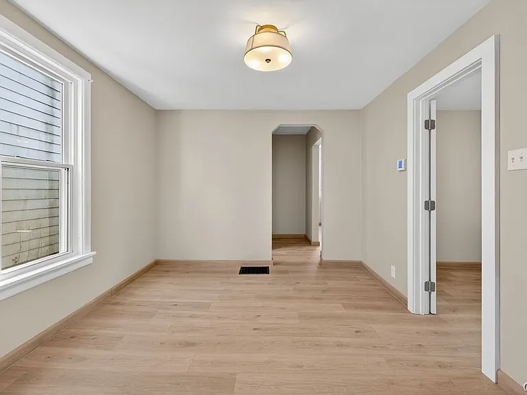 423 Wendell Ter — Photo 14